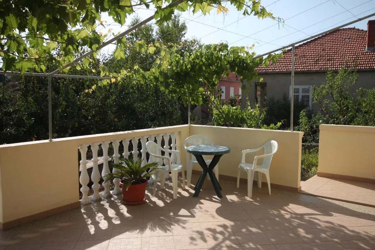 Apartments With A Parking Space Sali, Dugi Otok - 8136