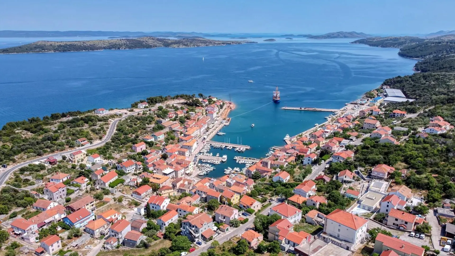 Apartments With A Parking Space Sali, Dugi Otok - 8136 0*, Sali Croazia